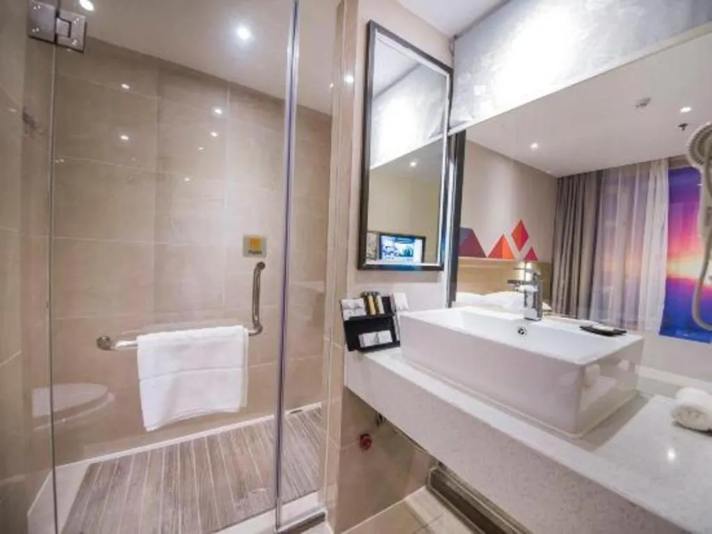 Borrman Hotel Guilin High-speed Railway North Station Evergrande Plaza