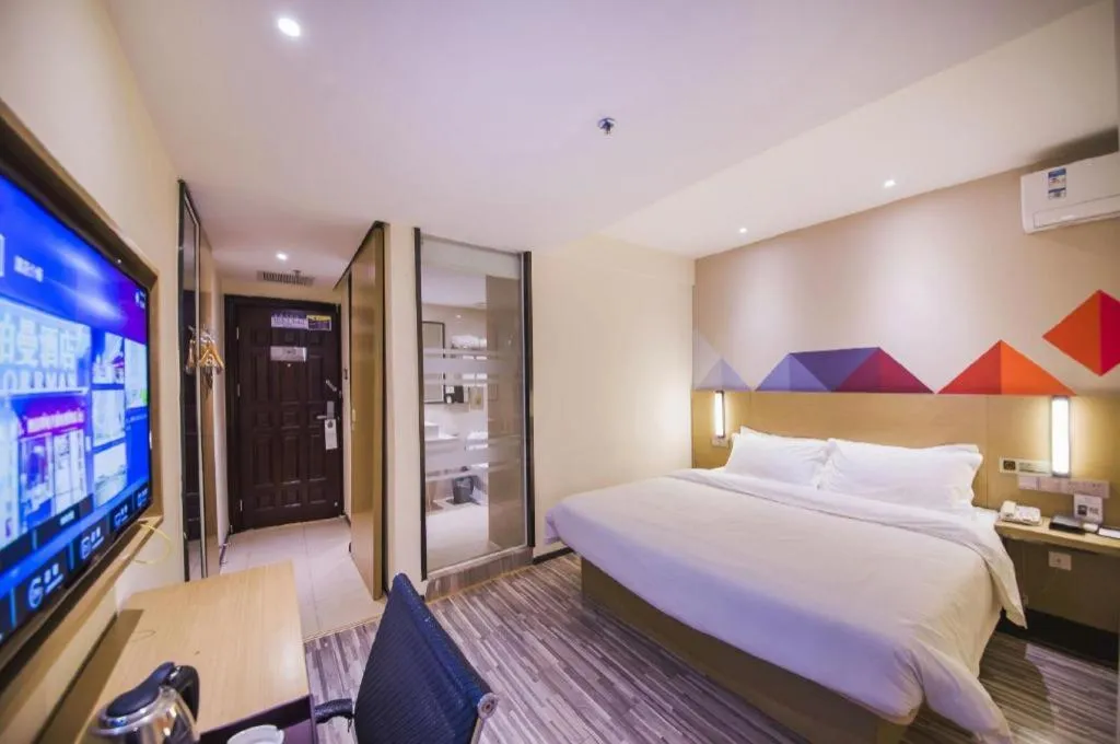 Bed in Borrman Hotel Guilin High-speed Railway North Station Evergrande Plaza