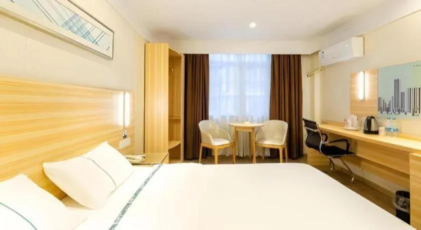 Bed in City Comfort Inn Guangzhou Luyuan Road Taojin Metro Station