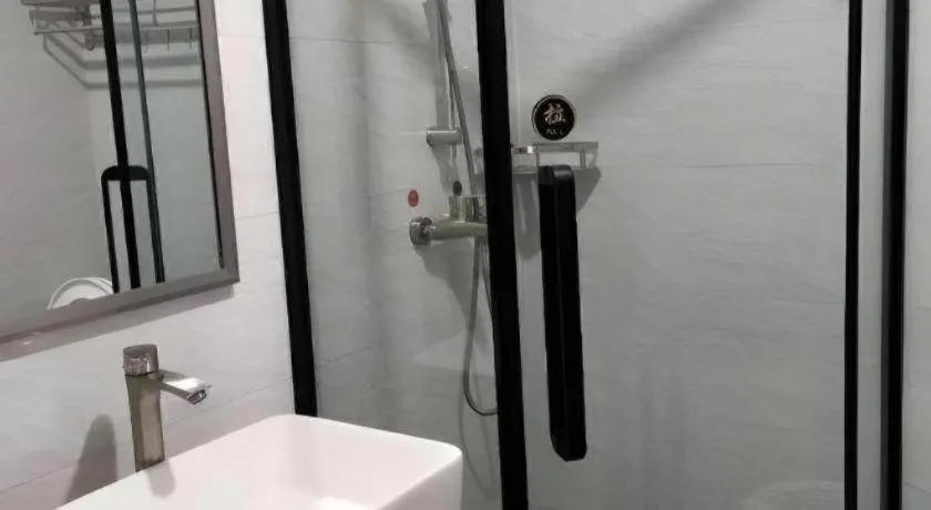 Ying Feng Yuan Hotel