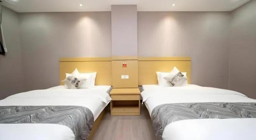 Bed in Ying Feng Yuan Hotel