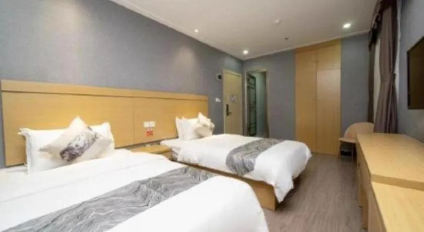 Bed in Ying Feng Yuan Hotel