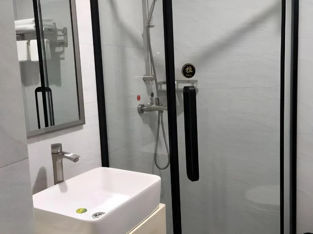 Ying Feng Yuan Hotel