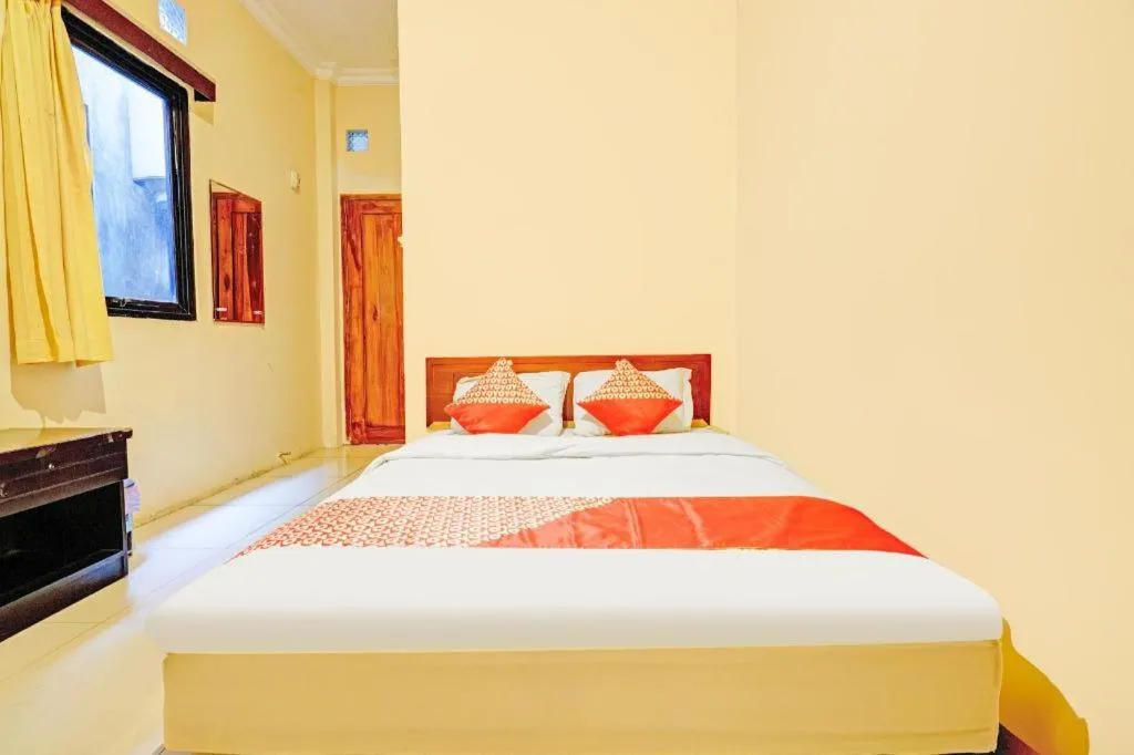 Bed in OYO Maleo Exclusive Residence near Universitas Kristen Maranatha