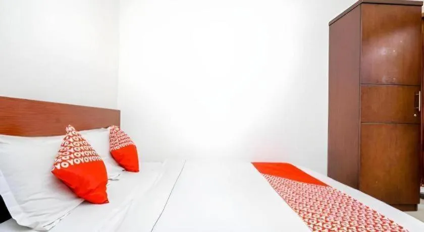 Bed in OYO Maleo Exclusive Residence near Universitas Kristen Maranatha