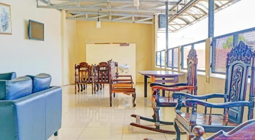 OYO Maleo Exclusive Residence near Universitas Kristen Maranatha