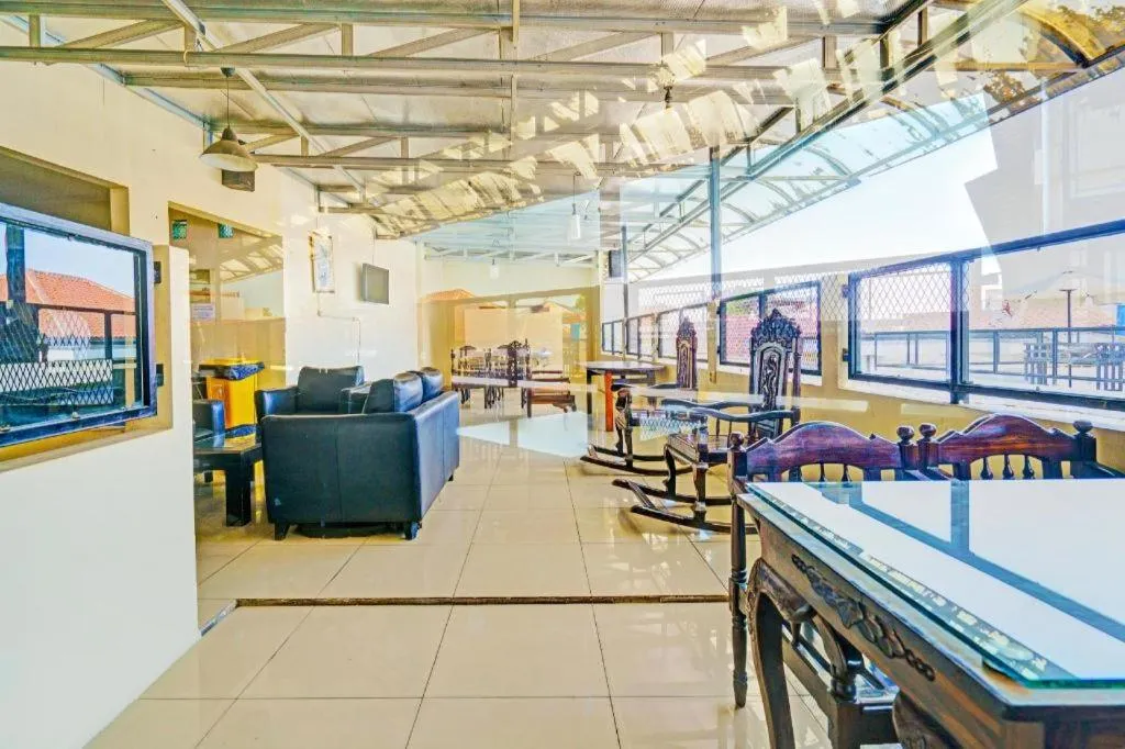 OYO Maleo Exclusive Residence near Universitas Kristen Maranatha