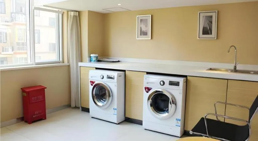 City Comfort Inn Wuhan Tianhe Airport Julong Avenue Metro Station