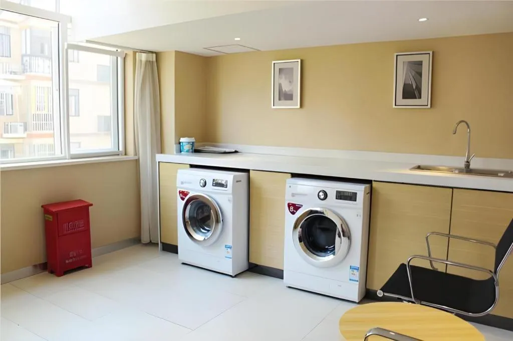 City Comfort Inn Wuhan Tianhe Airport Julong Avenue Metro Station