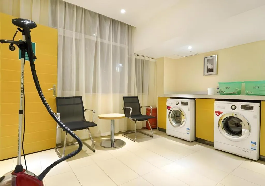 City Comfort Inn Wuhan Tianhe Airport Julong Avenue Metro Station