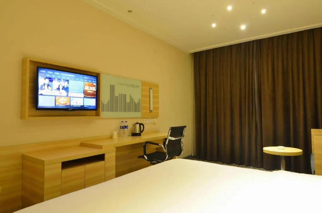 Bed in City Comfort Inn Wuhan Tianhe Airport Julong Avenue Metro Station