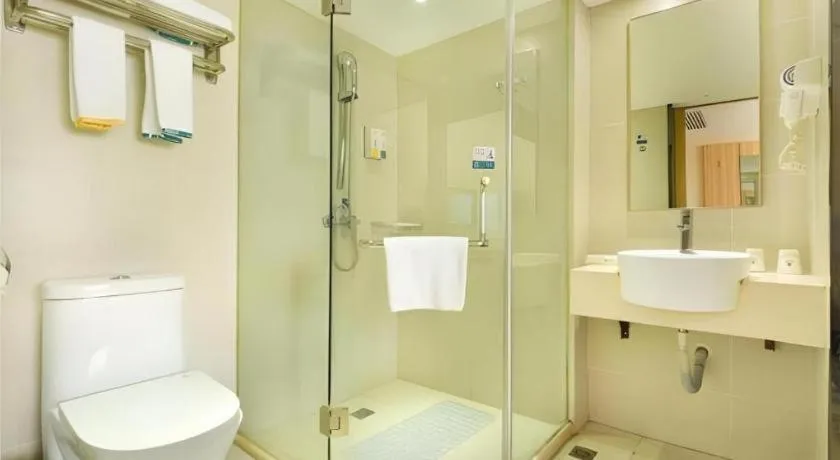 City Comfort Inn Wuhan Tianhe Airport Julong Avenue Metro Station