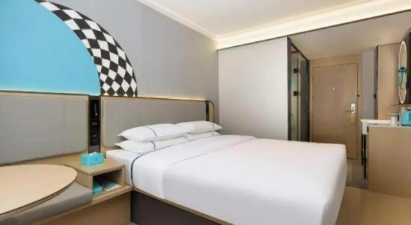 Bed in City Comfort Inn Guilin Xiangbi Mountain Park