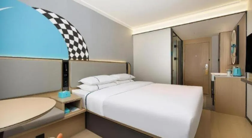 Bed in City Comfort Inn Guilin Xiangbi Mountain Park