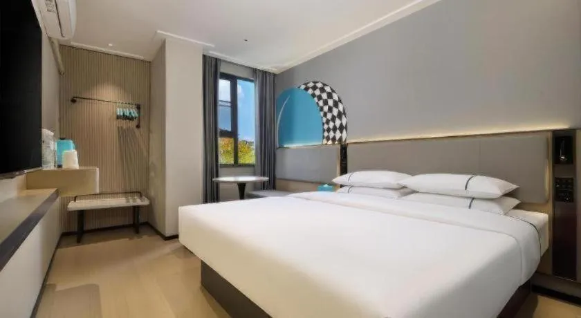 Bed in City Comfort Inn Guilin Xiangbi Mountain Park