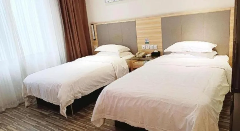 Bed in City Comfort Inn Guilin Xiangbi Mountain Park