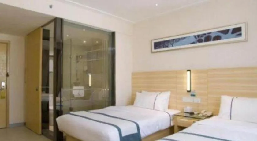 Bed in City Comfort Inn Guilin Xiangbi Mountain Park