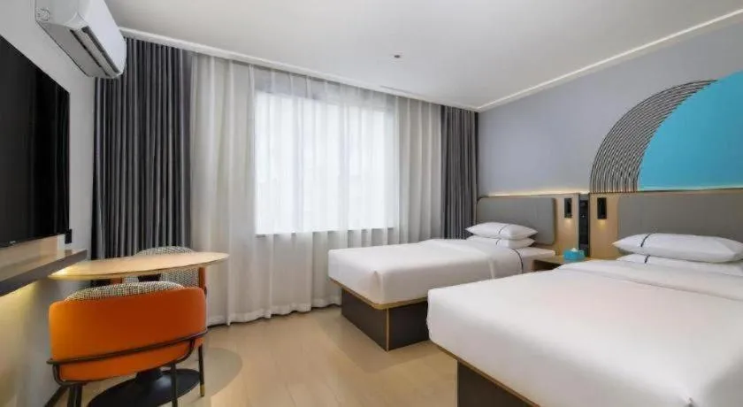 Bed in City Comfort Inn Guilin Xiangbi Mountain Park