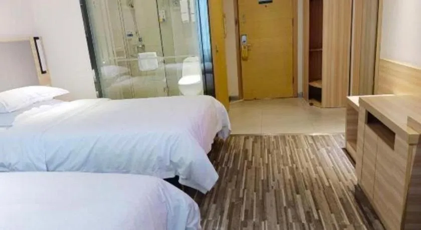 Bed in City Comfort Inn Guilin Xiangbi Mountain Park