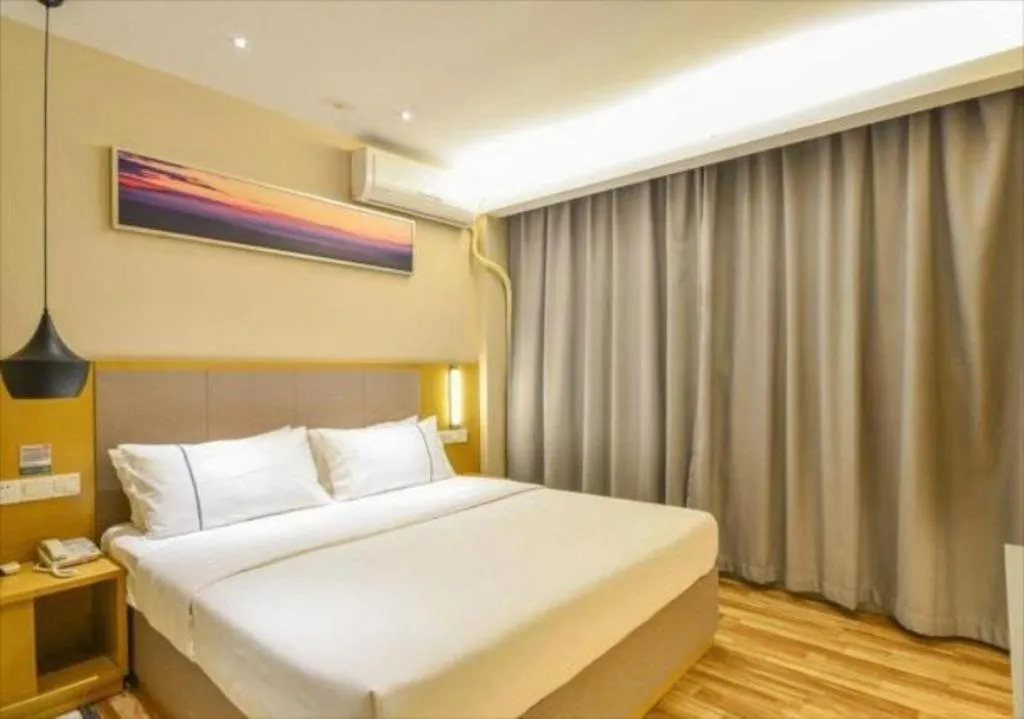 Bed in City Comfort Inn Suizhou Yanhe Avenue