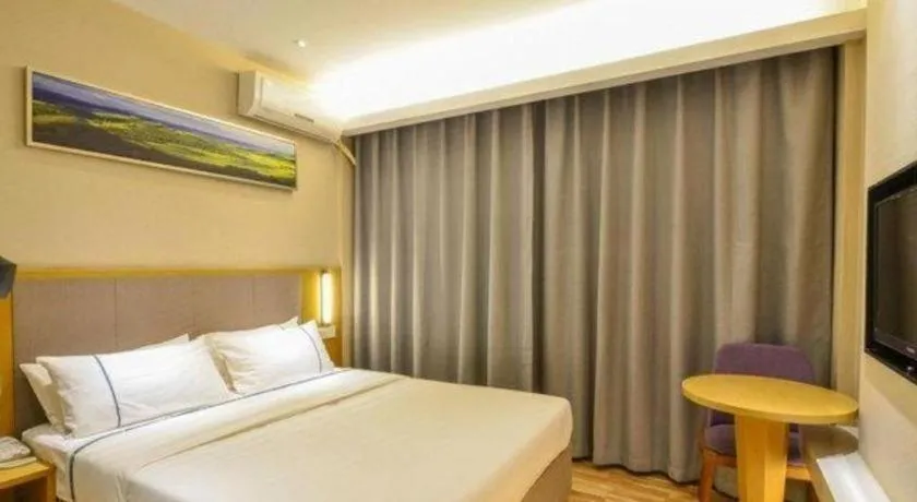 Bed in City Comfort Inn Suizhou Yanhe Avenue