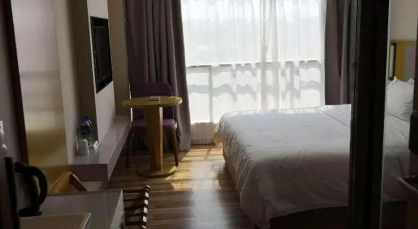 Bed in City Comfort Inn Suizhou Yanhe Avenue