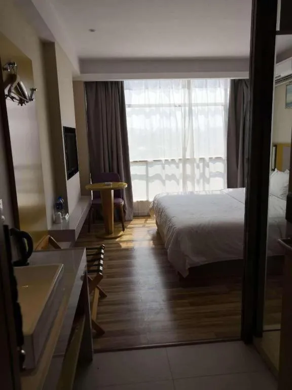 Bed in City Comfort Inn Suizhou Yanhe Avenue