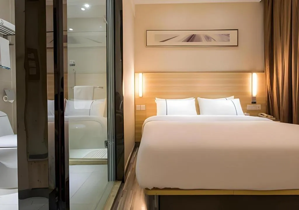 Bed in City Comfort Inn Nanning Dashatian Metro Station