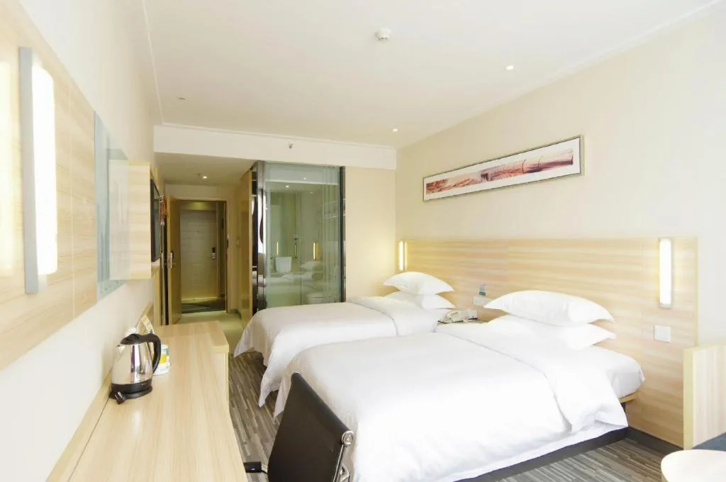 Bed in City Comfort Inn Nanning Dashatian Metro Station