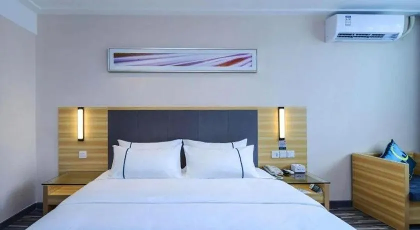 Bed in City Comfort Inn Guiyang Yan'an Middle Road Fountain Metro Station