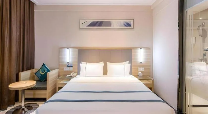 Bed in City Comfort Inn Guiyang Yan'an Middle Road Fountain Metro Station