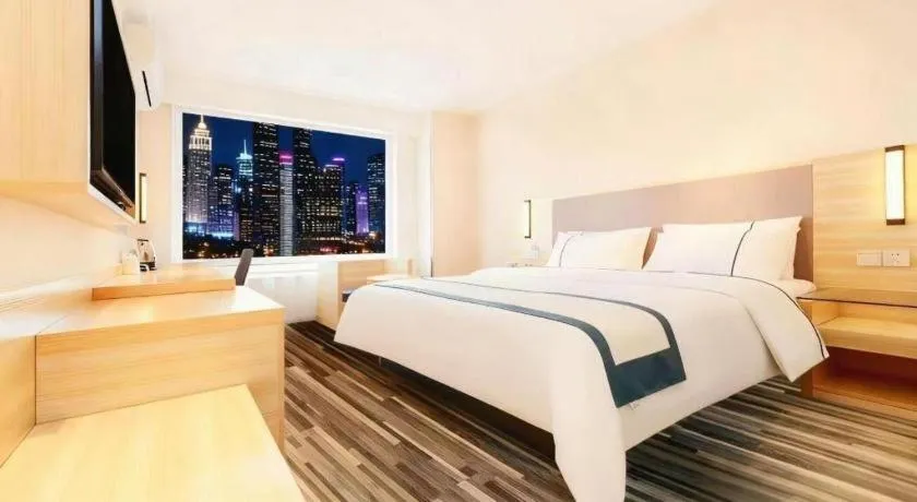 Bed in City Comfort Inn Guiyang Yan'an Middle Road Fountain Metro Station