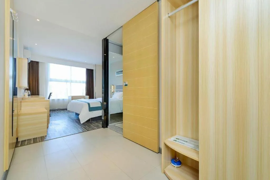 Bed in City Comfort Inn Guiyang Yan'an Middle Road Fountain Metro Station