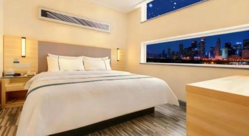 Bed in City Comfort Inn Guiyang Yan'an Middle Road Fountain Metro Station