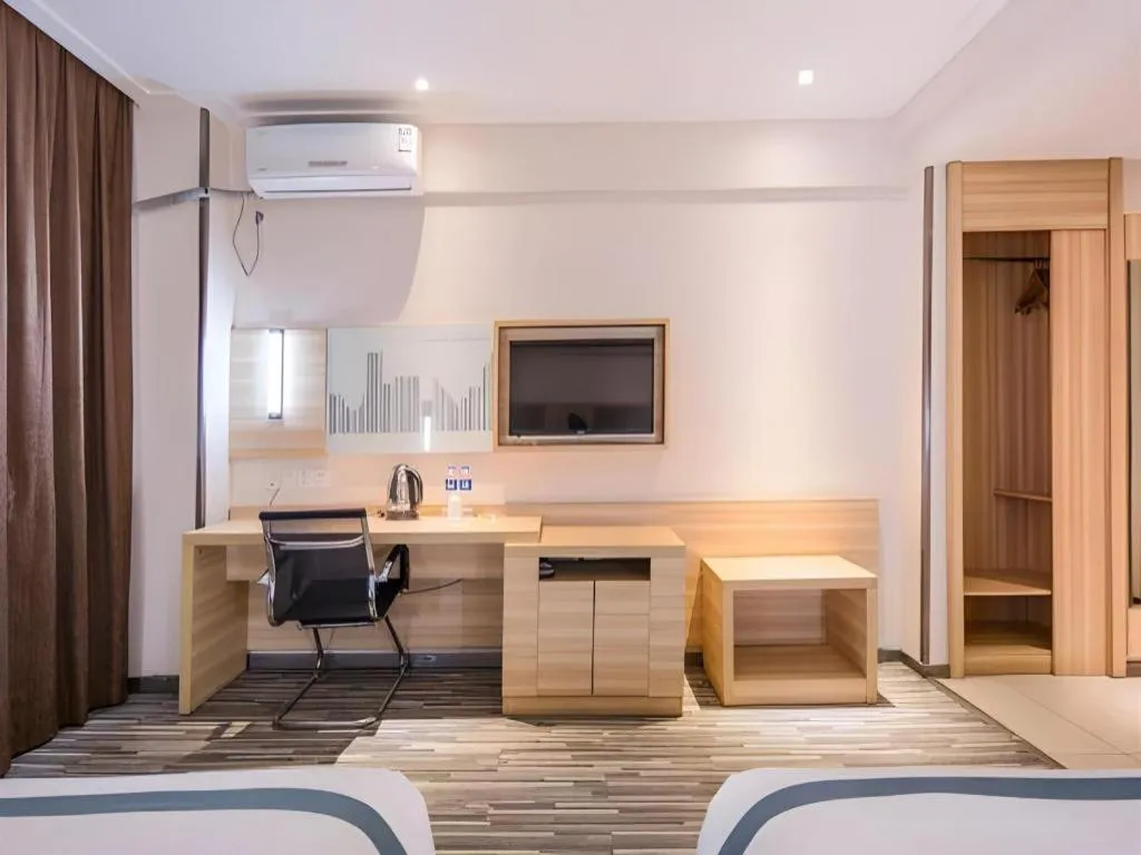 Bed in City Comfort Inn Guiyang Yan'an Middle Road Fountain Metro Station