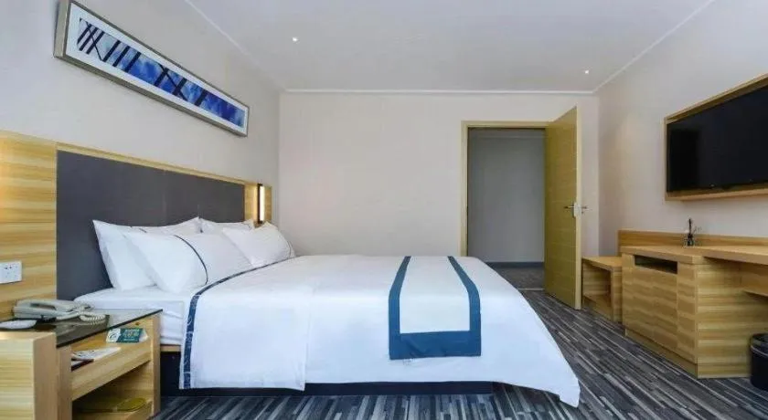 Bed in City Comfort Inn Guiyang Yan'an Middle Road Fountain Metro Station