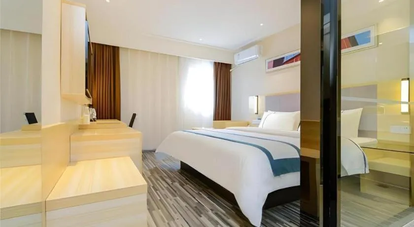 Bed in City Comfort Inn Guiyang Yan'an Middle Road Fountain Metro Station