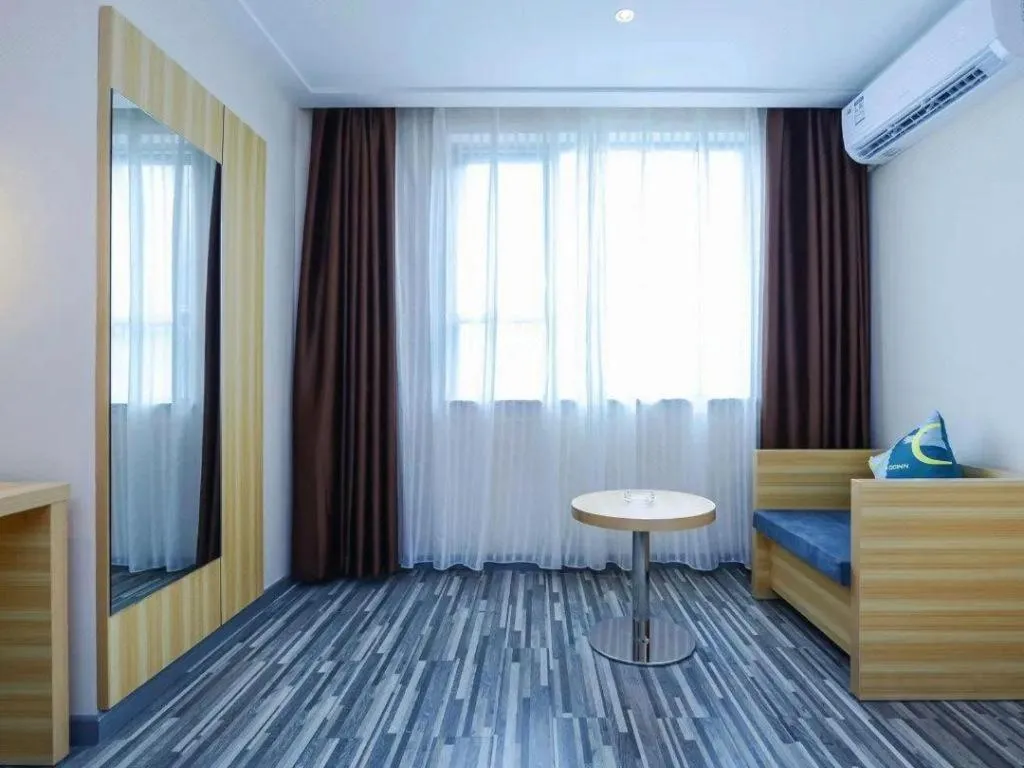 Bed in City Comfort Inn Guiyang Yan'an Middle Road Fountain Metro Station