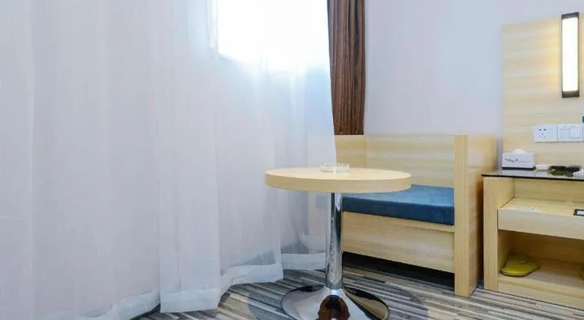 Bed in City Comfort Inn Guiyang Yan'an Middle Road Fountain Metro Station