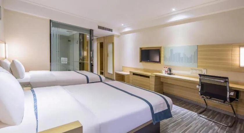 Bed in City Comfort Inn Guiyang Yan'an Middle Road Fountain Metro Station