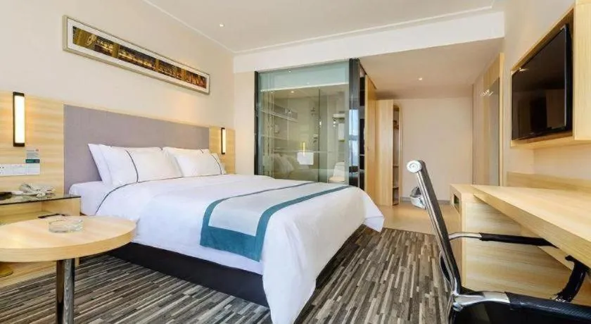 Bed in City Comfort Inn Guiyang Yan'an Middle Road Fountain Metro Station