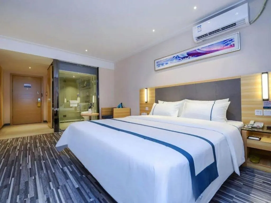 Bed in City Comfort Inn Guiyang Yan'an Middle Road Fountain Metro Station