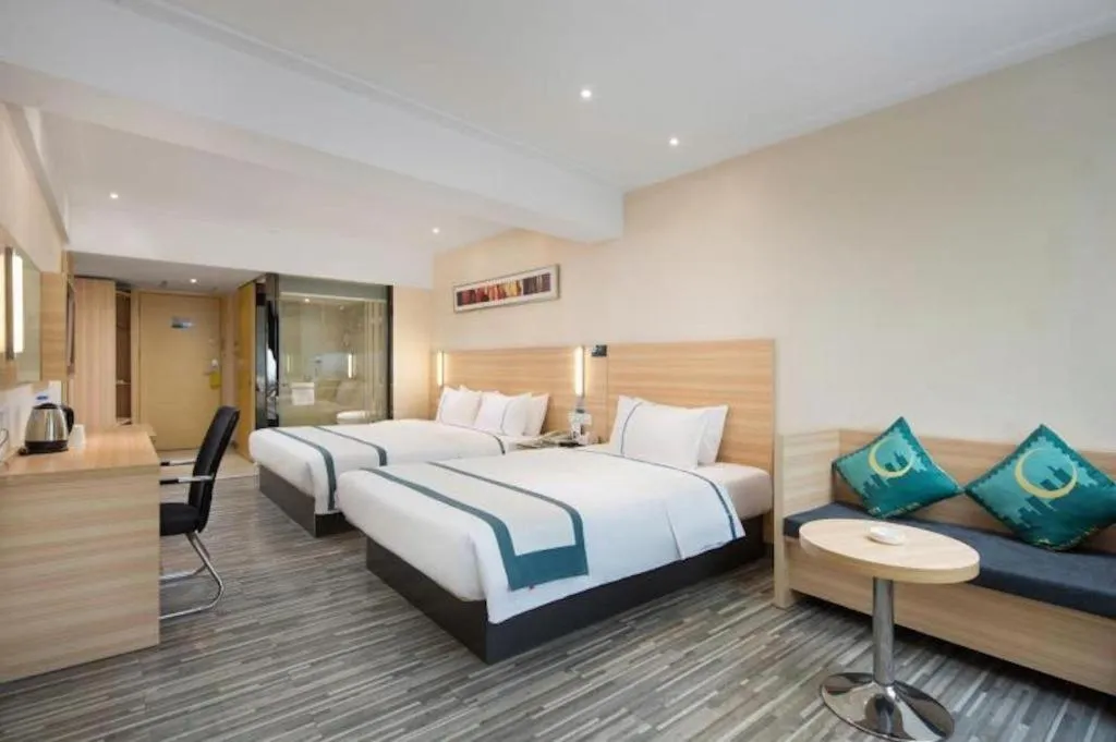 Bed in City Comfort Inn Guiyang Yan'an Middle Road Fountain Metro Station