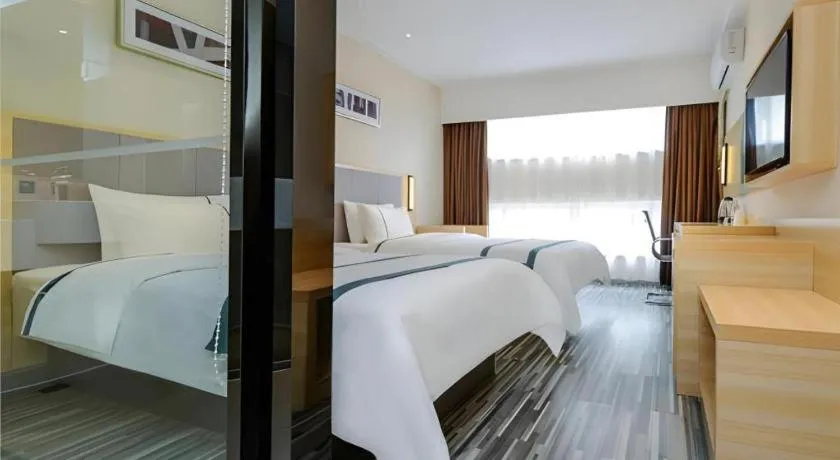 Bed in City Comfort Inn Guiyang Yan'an Middle Road Fountain Metro Station