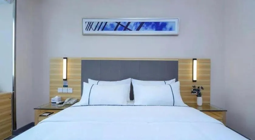 Bed in City Comfort Inn Guiyang Yan'an Middle Road Fountain Metro Station