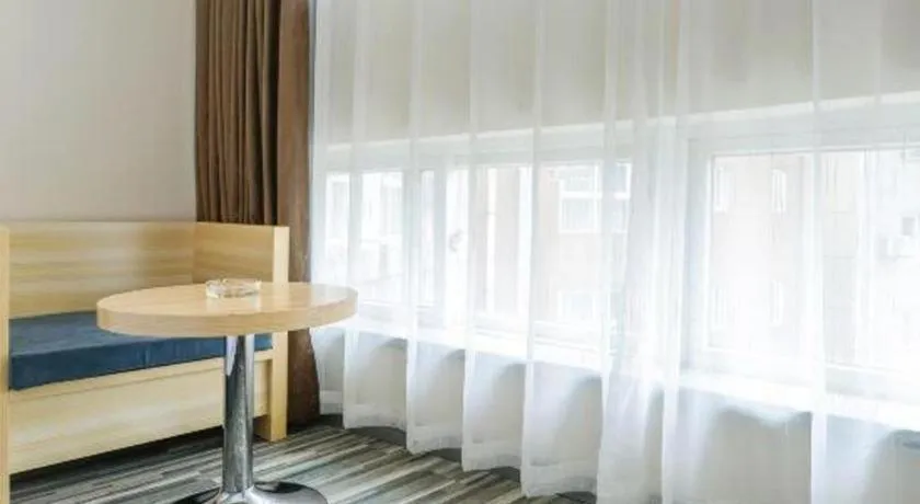 Bed in City Comfort Inn Guiyang Yan'an Middle Road Fountain Metro Station