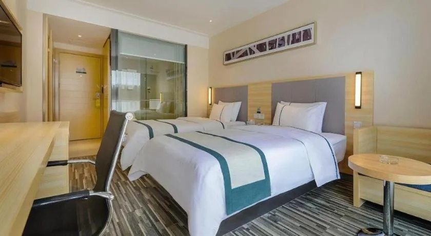 Bed in City Comfort Inn Guiyang Yan'an Middle Road Fountain Metro Station