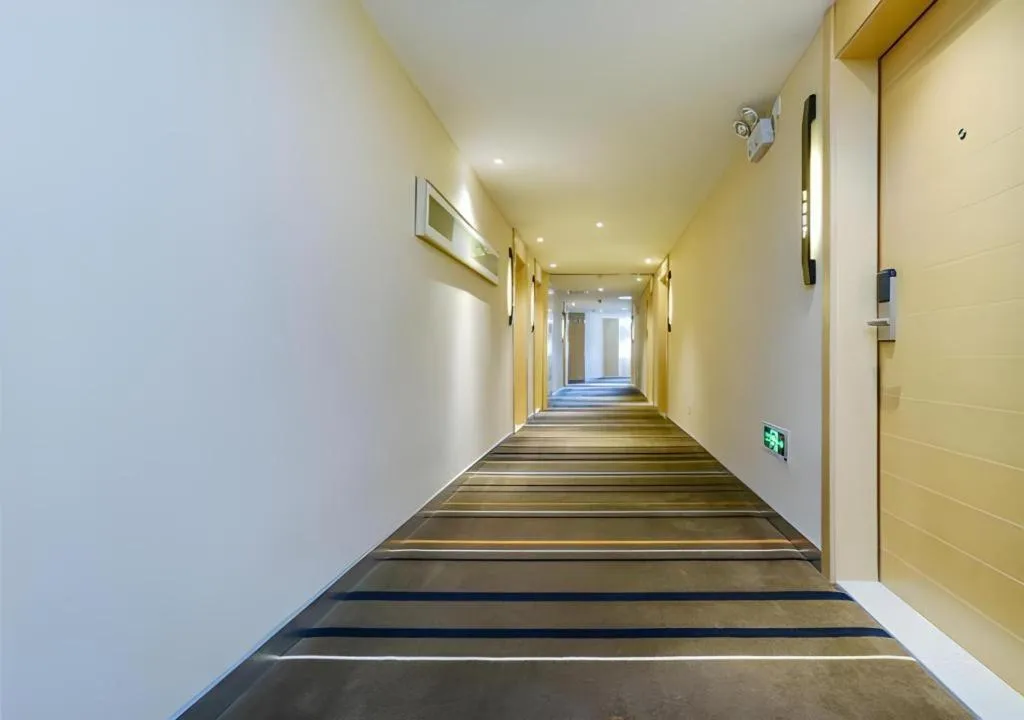 City Comfort Inn Guiyang Yan'an Middle Road Fountain Metro Station