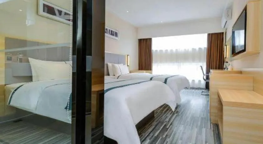Bed in City Comfort Inn Guiyang Yan'an Middle Road Fountain Metro Station