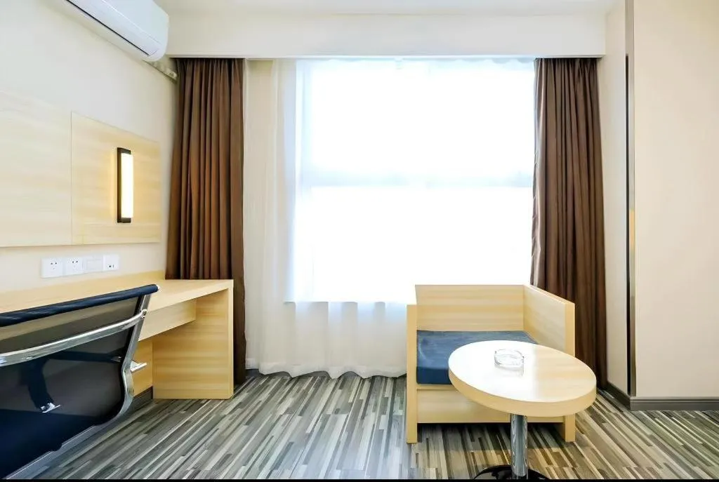 City Comfort Inn Guiyang Yan'an Middle Road Fountain Metro Station